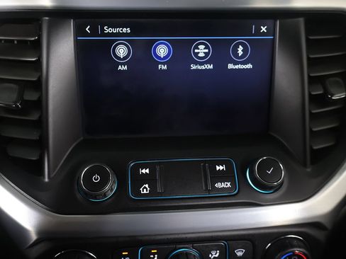 Used 2021 GMC Acadia SLE w/ LPO, Floor Liner Package FWD image 42