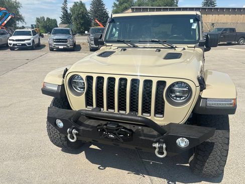 Used 2022 Jeep Wrangler Unlimited Rubicon AWD/4WD image 3