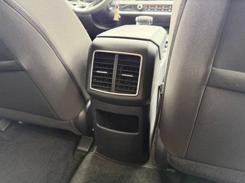 Used 2025 Kia Sportage LX FWD image 23