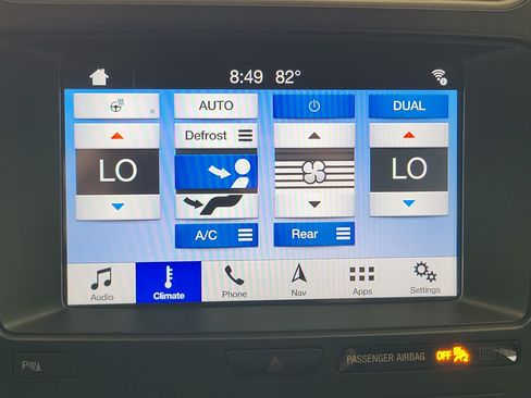 Used 2019 Ford Explorer XLT w/ Equipment Group 202A FWD image 24