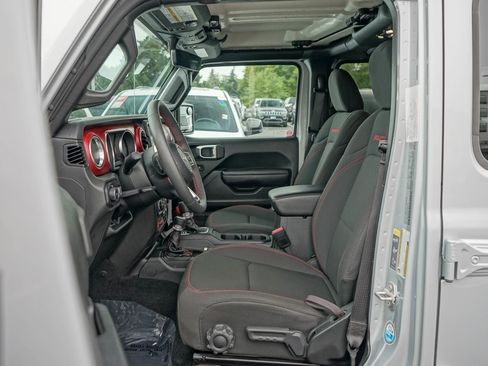 Used 2023 Jeep Wrangler Unlimited Rubicon w/ Cold Weather Group image 13