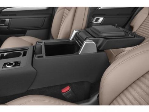 New 2026 Land Rover Discovery Limited Edition image 13