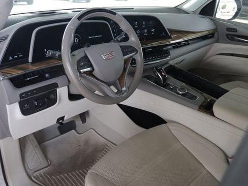 Used 2021 Cadillac Escalade Premium Luxury Platinum image 7