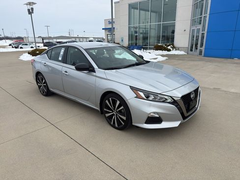 Used 2019 Nissan Altima 2.5 SR image 3
