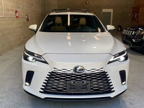 Used 2023 Lexus RX 350 Premium w/ Accessory Package AWD/4WD image 4