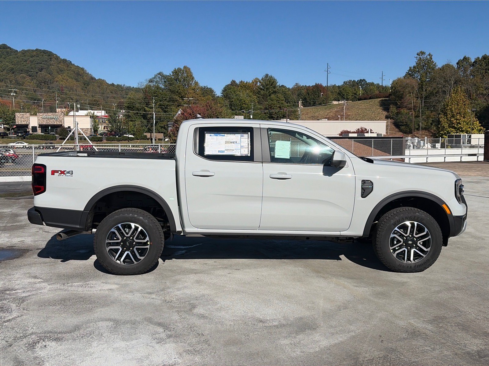 New 2026 Ford Ranger Lariat w/ FX4 Off-Road Package AWD/4WD image 2