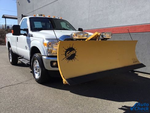 Used 2016 Ford F350 XLT w/ XLT Value Package image 3