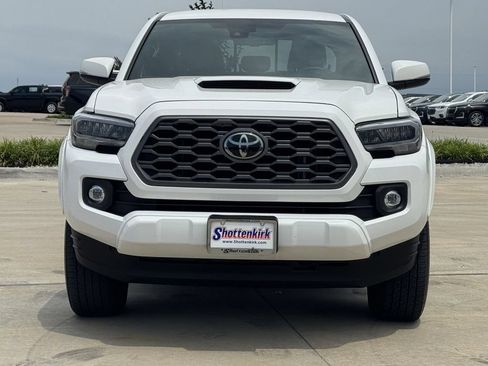 Used 2023 Toyota Tacoma TRD Sport w/ Technology Package AWD/4WD image 7