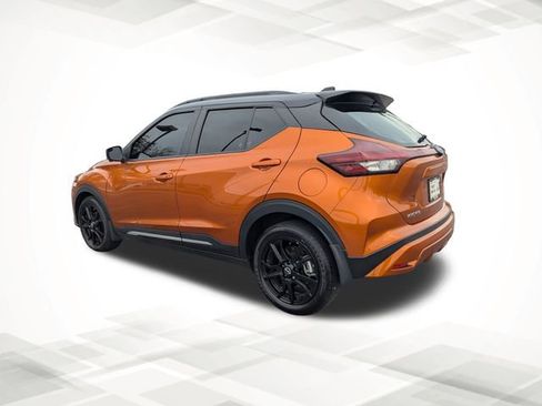 Used 2024 Nissan Kicks SR w/ SR Premium Package image 7