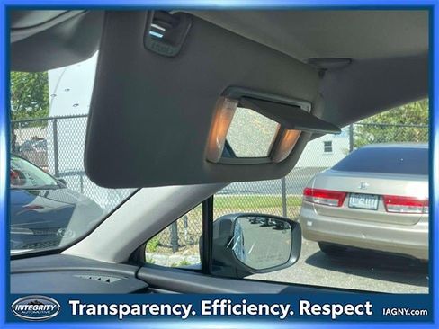 Used 2023 Subaru Outback Limited image 32