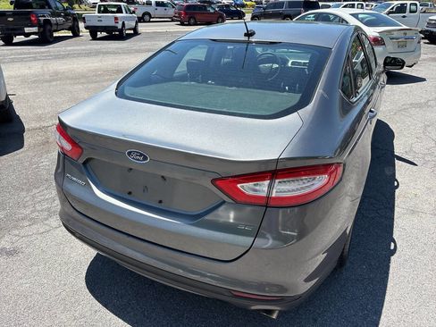 Used 2014 Ford Fusion SE FWD image 11