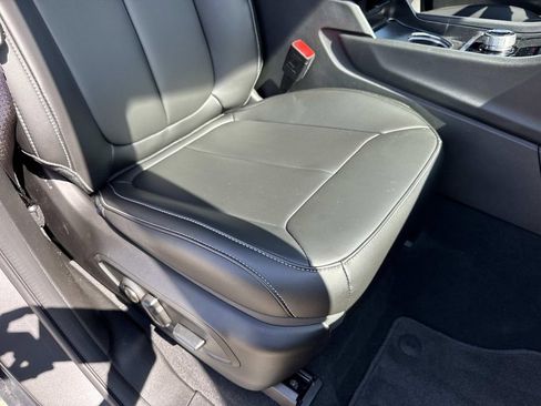 New 2025 Jeep Grand Cherokee Limited w/ Black Appearance Package image 23