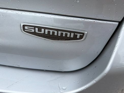 Used 2024 Jeep Grand Cherokee L Summit AWD/4WD image 4
