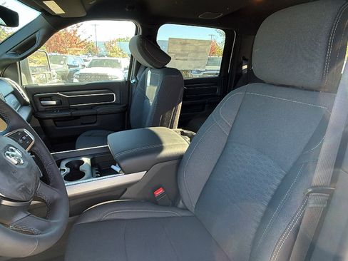 New 2026 RAM 3500 Big Horn AWD/4WD image 17