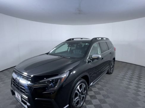 Certified 2023 Subaru Ascent Limited w/ Technology Package image 3