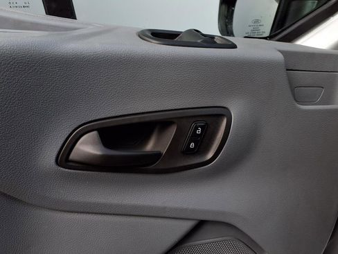 Used 2018 Ford Transit 150 XL image 15