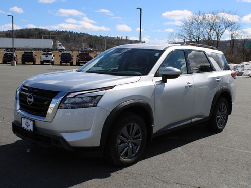 New 2025 Nissan Pathfinder SV AWD/4WD image 7