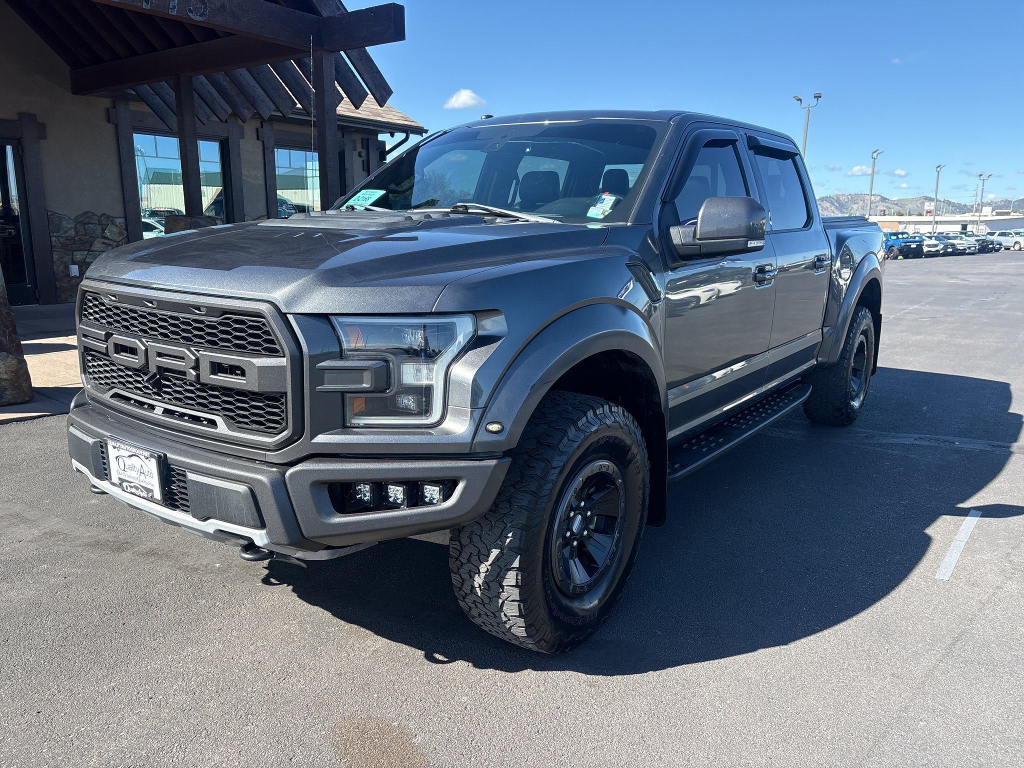 Used 2018 Ford F150 Raptor w/ Equipment Group 802A Luxury AWD/4WD image 2