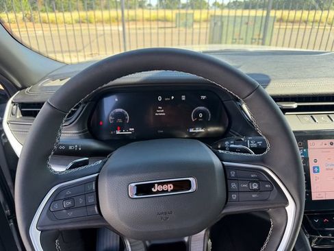 New 2026 Jeep Grand Cherokee L 4WD image 14