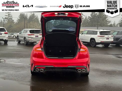 Used 2018 Kia Stinger GT2 image 7