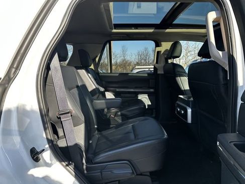 Certified 2022 Ford Expedition XLT image 37