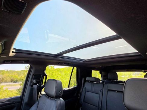 Used 2022 Chevrolet Tahoe RST w/ Luxury Package image 60