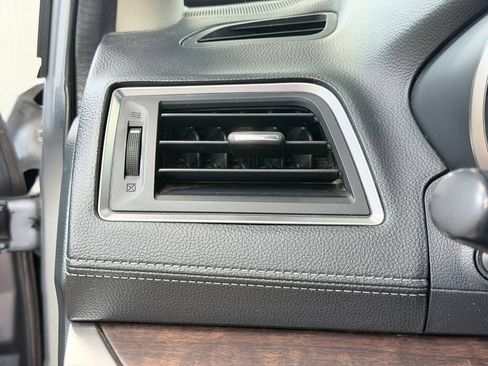 Used 2019 Subaru Outback 2.5i Limited AWD/4WD image 38