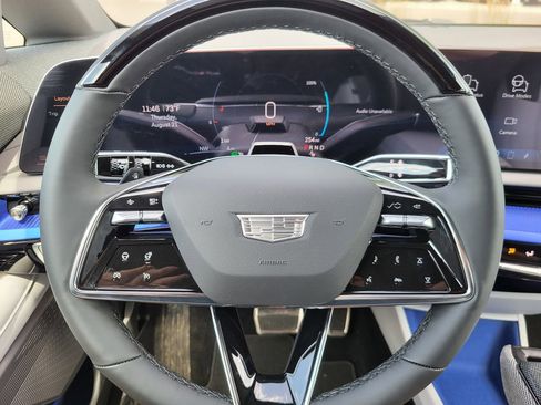 New 2025 Cadillac Optiq Sport 1 image 20