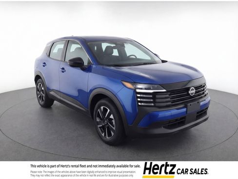 Used 2025 Nissan Kicks SV AWD/4WD image 1