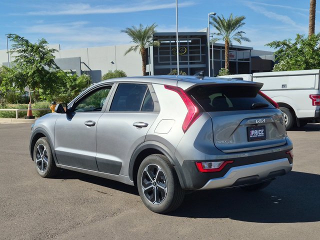 Used 2025 Kia Niro LX FWD image 7