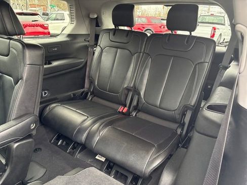 Used 2023 Jeep Grand Cherokee L Limited w/ Luxury Tech Group II image 12