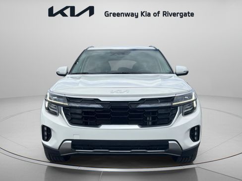 Used 2024 Kia Seltos SX AWD/4WD image 2