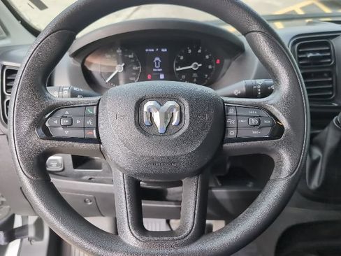 Used 2025 RAM ProMaster 2500 w/ Convenience Group FWD image 12