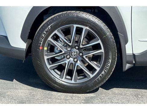 New 2026 Toyota Corolla Cross XLE image 33