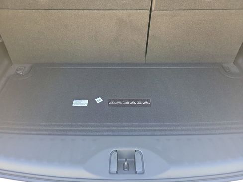 New 2026 Nissan Armada SV image 12