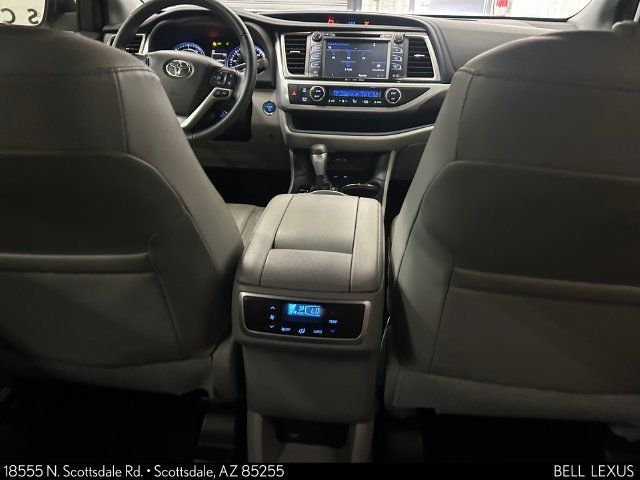 Used 2019 Toyota Highlander Limited AWD/4WD image 14