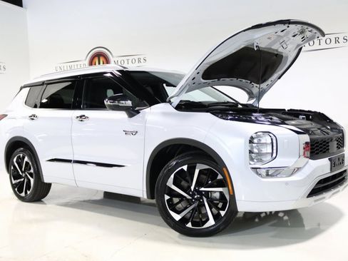 Used 2023 Mitsubishi Outlander SEL image 33