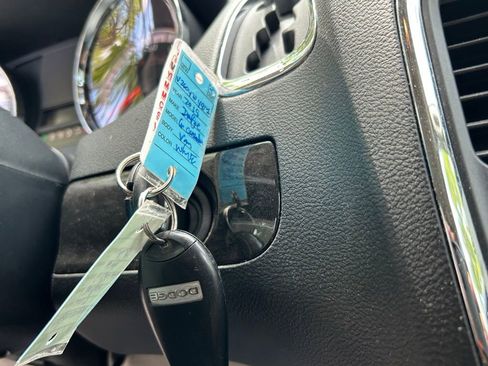 Used 2019 Dodge Grand Caravan SE FWD image 39