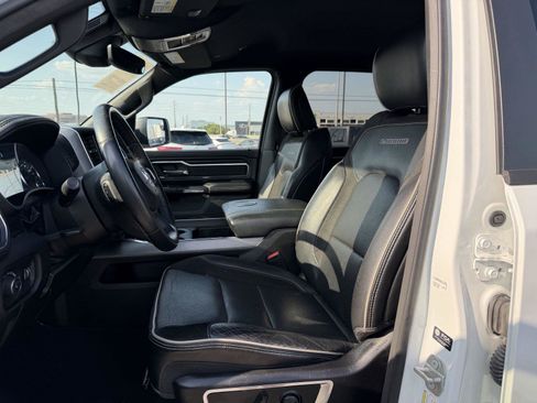 Used 2024 RAM 1500 Laramie RWD image 15