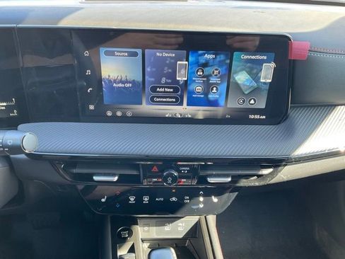 New 2026 Nissan Kicks SR w/ Cold Weather Package AWD/4WD image 18
