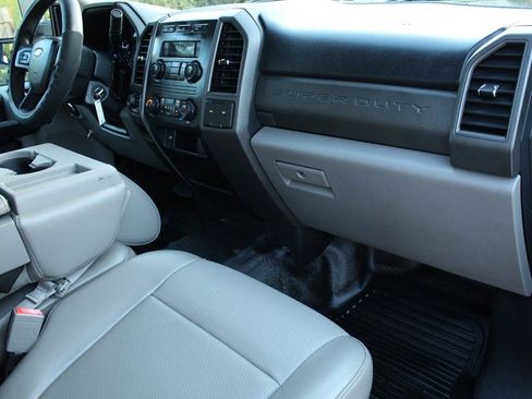 Used 2019 Ford F250 XL w/ Power Equipment Group AWD/4WD image 13