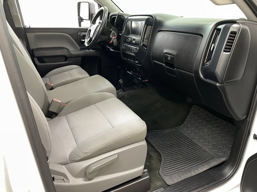 Used 2017 Chevrolet Silverado 1500 Custom w/ Custom Convenience Package AWD/4WD image 34