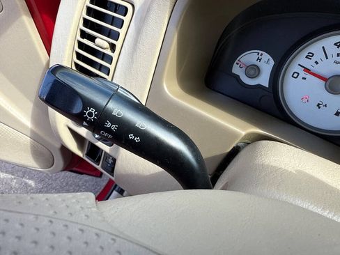 Used 2006 Ford Escape XLT image 27