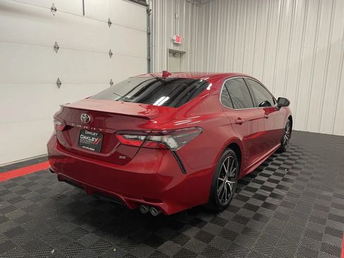 Used 2023 Toyota Camry SE FWD image 4