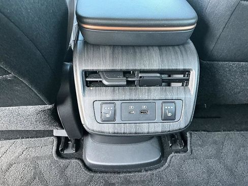 Certified 2023 Nissan Ariya FWD image 23