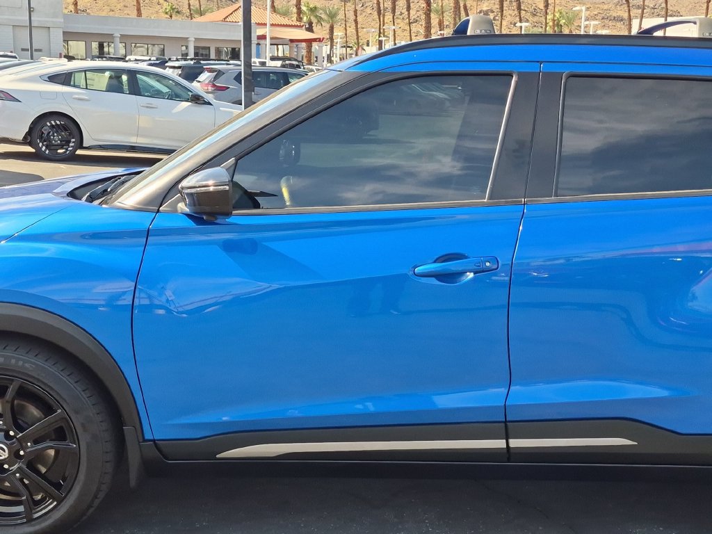 Used 2021 Nissan Kicks SR w/ Exterior Package FWD image 31
