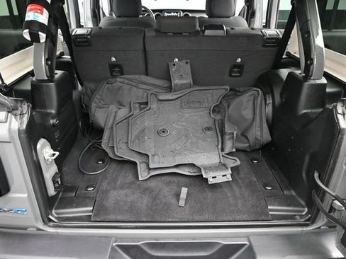 Used 2023 Jeep Wrangler Unlimited w/ Sun & Screen Package AWD/4WD image 17