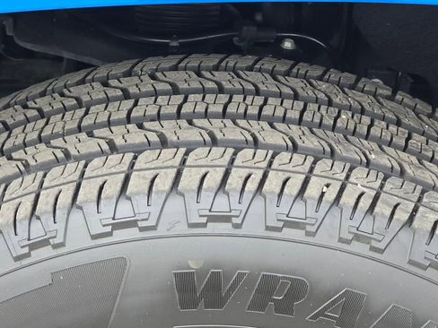 Used 2023 Chevrolet Colorado LT w/ LT Convenience Package II image 28