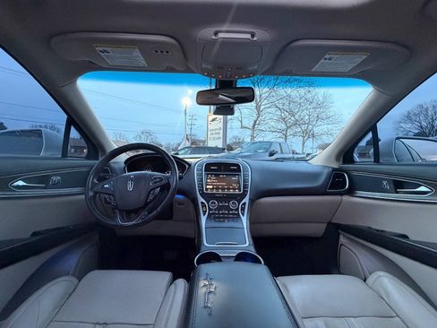 Used 2016 Lincoln MKX Reserve w/ Technology Package FWD image 37