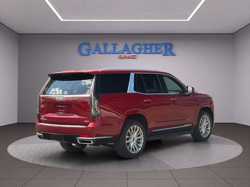 Used 2021 Cadillac Escalade Premium Luxury AWD/4WD image 4